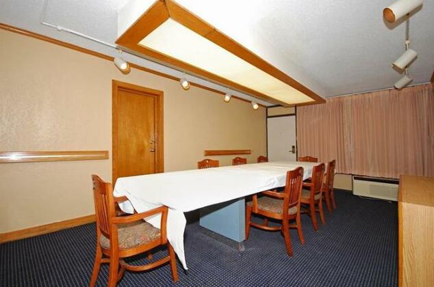 Camden West Inn & Suites - Photo3