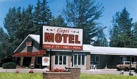 Capri Motel Mackinaw City