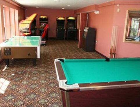 Crown Choice Inn & Suites Lakeview and Waterpark - Photo2