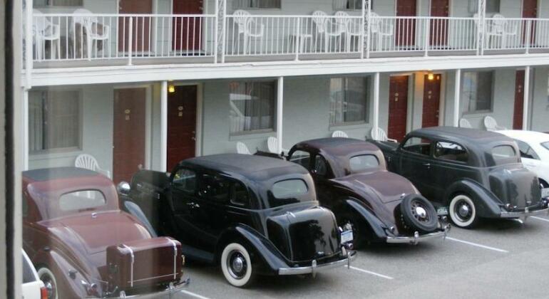 Riviera Motel Mackinaw City - Photo3
