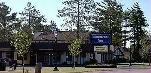 Waterfront Inn Mackinaw City
