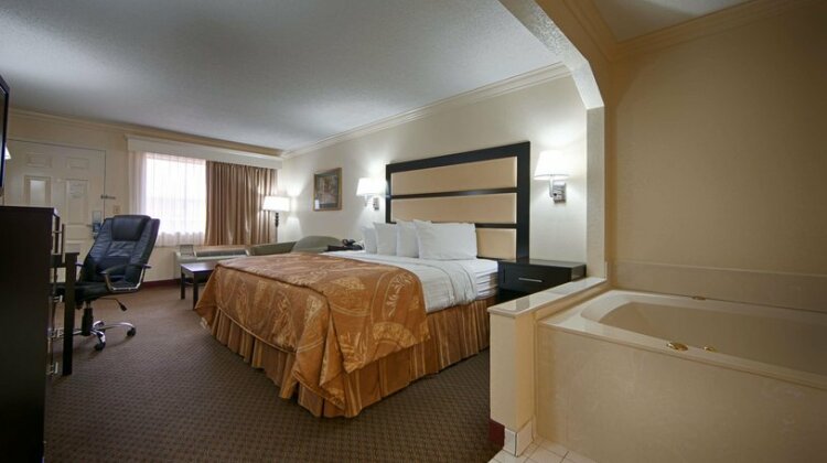 Best Western Inn & Suites of Macon - Photo3