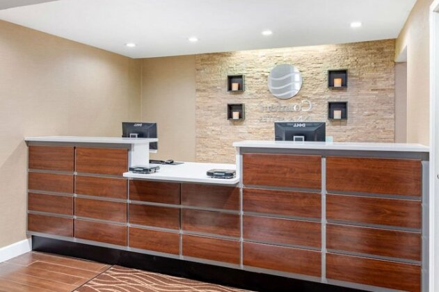 Comfort Inn & Suites Macon North - Photo4