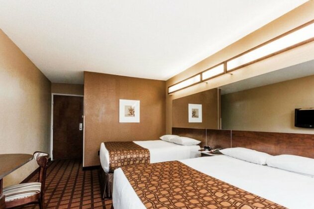Microtel Inn & Suites by Wyndham Macon - Photo5