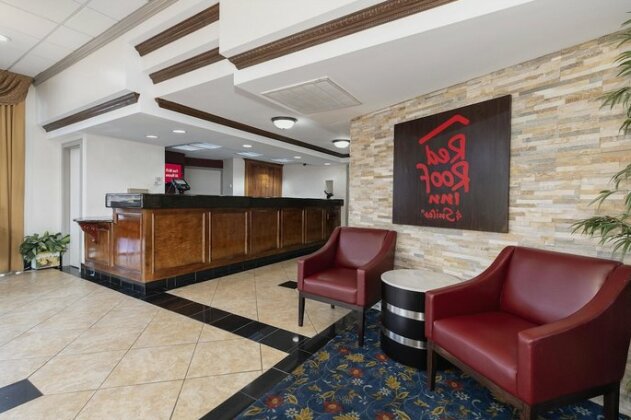 Red Roof Inn & Suites Macon - Photo3