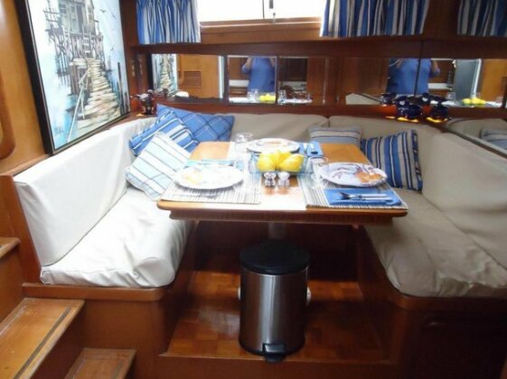 Our Yacht - Photo3