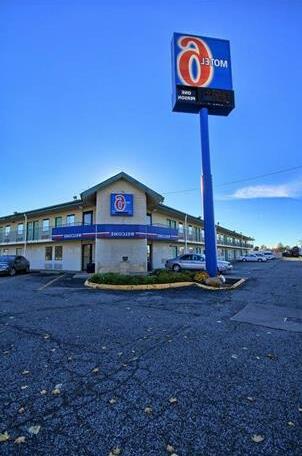 Motel 6 Detroit Northeast - Madison Heights - Photo2