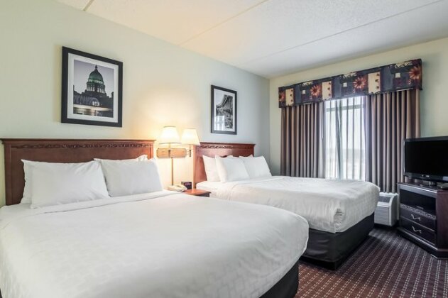 Clarion Suites at The Alliant Energy Center - Photo5