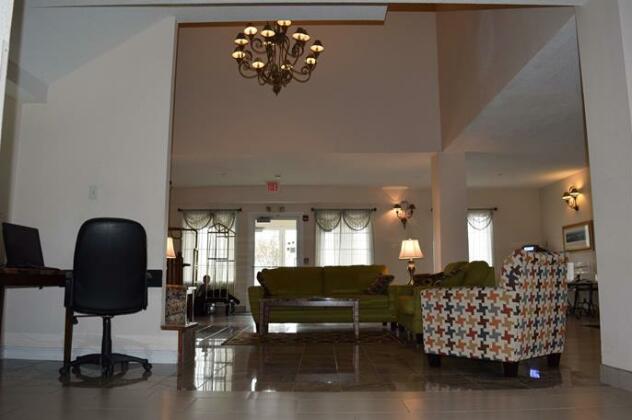 GrandStay Residential Suites - Madison East - Photo5