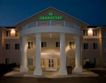 GrandStay Residential Suites - Madison East
