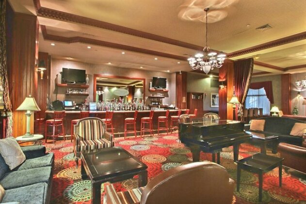 Holiday Inn Hotel & Suites Madison West - Photo3