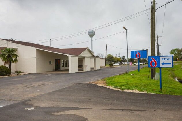 Motel 6 Madisonville - Photo4