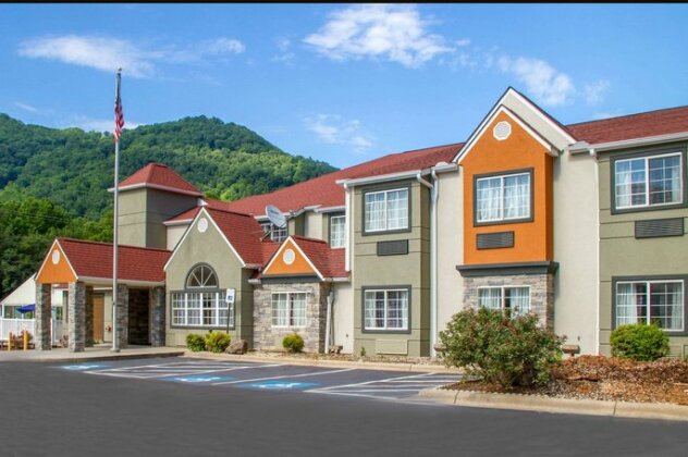 Quality Inn & Suites Maggie Valley - Photo3