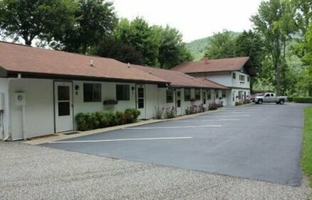 The Chalet Motel & Apartments