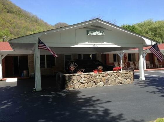 Travelowes Motel - Maggie Valley - Photo4