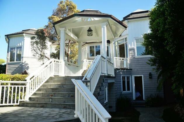 Luxurious French Style Oceanside Malibu House