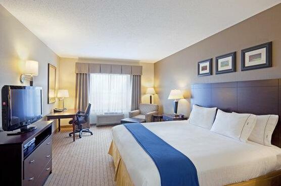 Holiday Inn Express & Suites Malone - Photo2