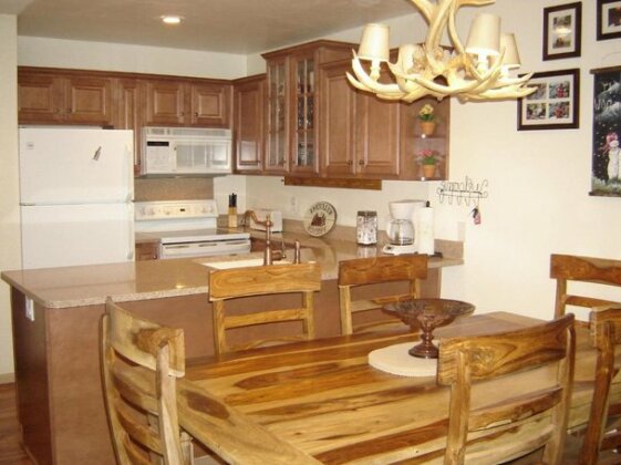 The Summit Resort 2BR/2BA Mammoth Lakes - Photo2