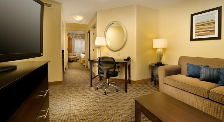 Holiday Inn Express & Suites Manassas - Photo3