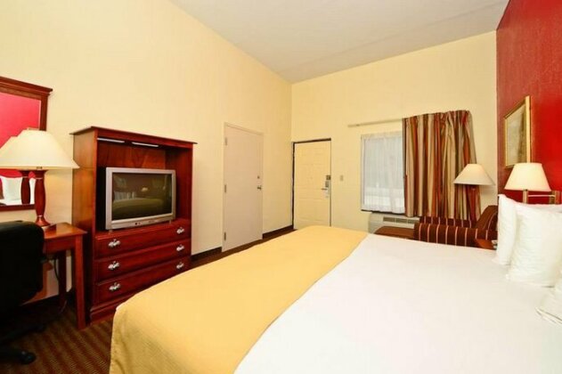 Manchester Heritage Inn And Suites - Photo4