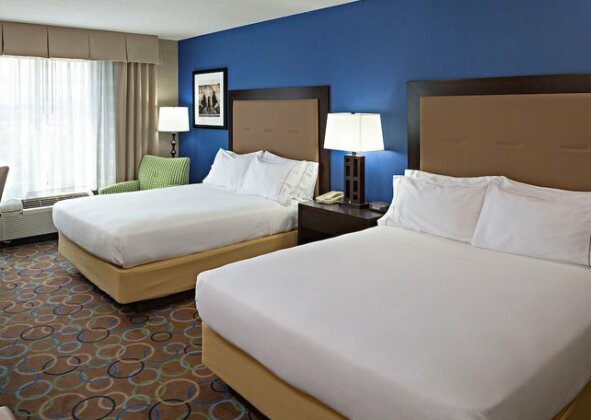 Holiday Inn Express Hotel & Suites Manchester - Airport - Photo4