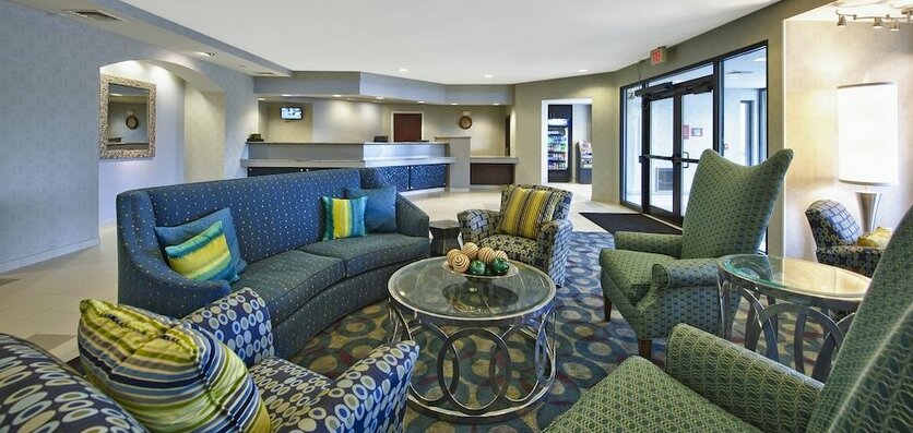 SpringHill Suites Manchester-Boston Regional Airport - Photo4