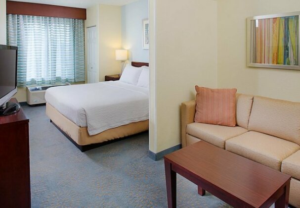 SpringHill Suites Manchester-Boston Regional Airport - Photo5