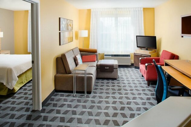 TownePlace Suites Manchester-Boston Regional Airport - Photo5
