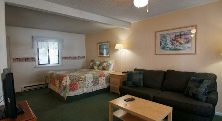 Spindrift Inn Manzanita - Photo4