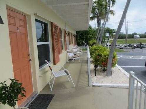 Pelican RV Resort and Motel - Photo2