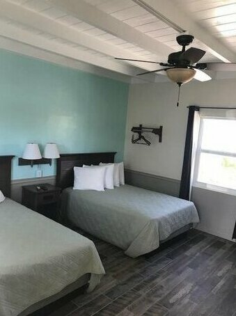 Pelican RV Resort and Motel
