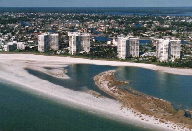 Southsea Tower Apartments Marco Island - Photo2