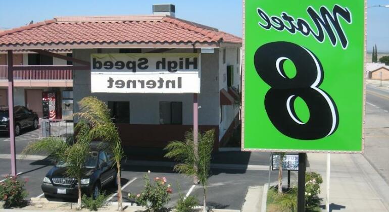 Motel 8 Maricopa - Photo4