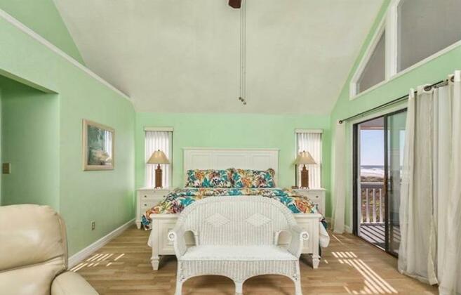 White Sand Beach House by Vacation Rental Pros - Photo2