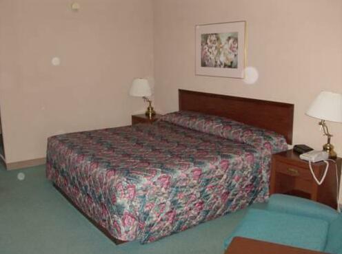 Boarders Inn & Suites Marion - Photo2