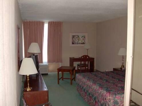 Boarders Inn & Suites Marion - Photo4
