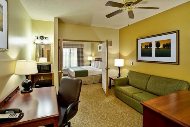 Country Inn & Suites by Radisson Marion OH - Photo2