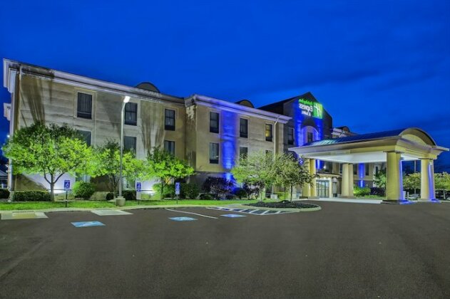 Holiday Inn Express Hotel and Suites Marysville