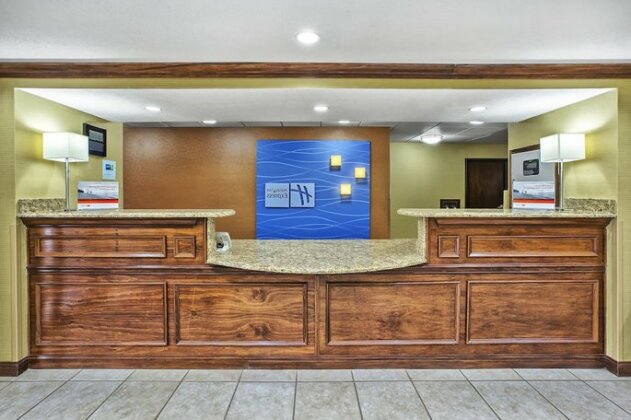 Holiday Inn Express Hotel and Suites Marysville - Photo3