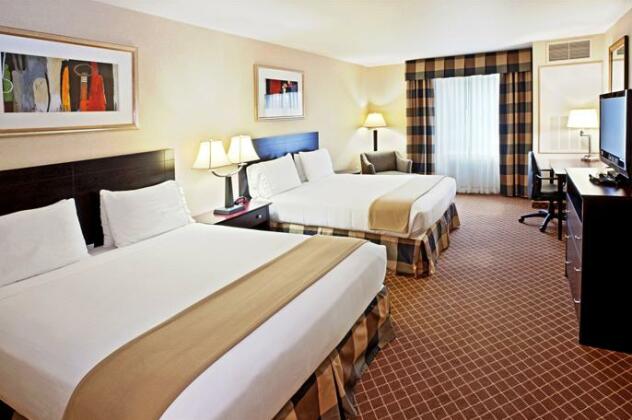 Holiday Inn Express Hotel & Suites Marysville - Photo3