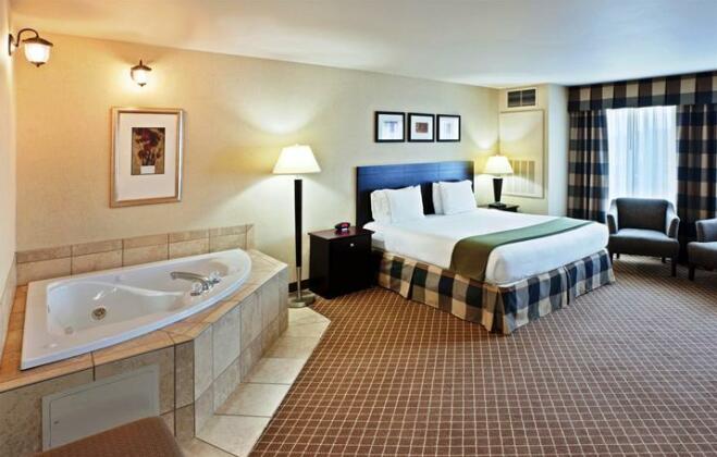 Holiday Inn Express Hotel & Suites Marysville - Photo4