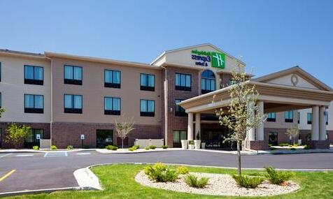 Holiday Inn Express & Suites - Mason City - Photo2