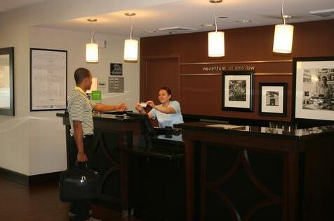 Hampton Inn & Suites Chicago Southland-Matteson - Photo3