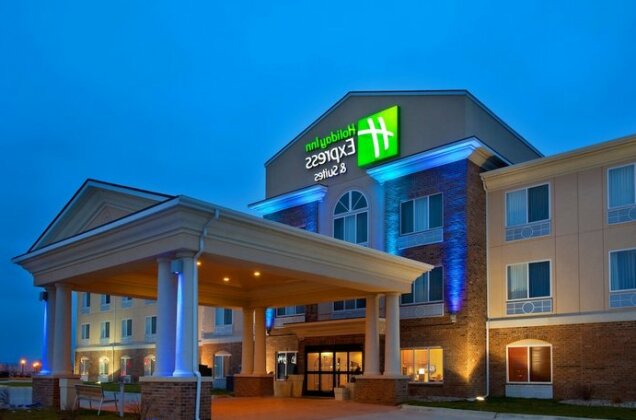 Holiday Inn Express Hotel & Suites Mattoon - Photo2