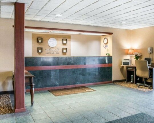 Comfort Inn & Suites Maumee - Toledo - I80-90 - Photo4