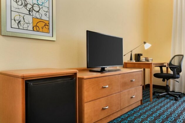 Fairfield Inn & Suites by Marriott Toledo Maumee - Photo5