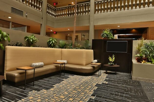 DoubleTree Suites by Hilton Hotel McAllen - Photo2