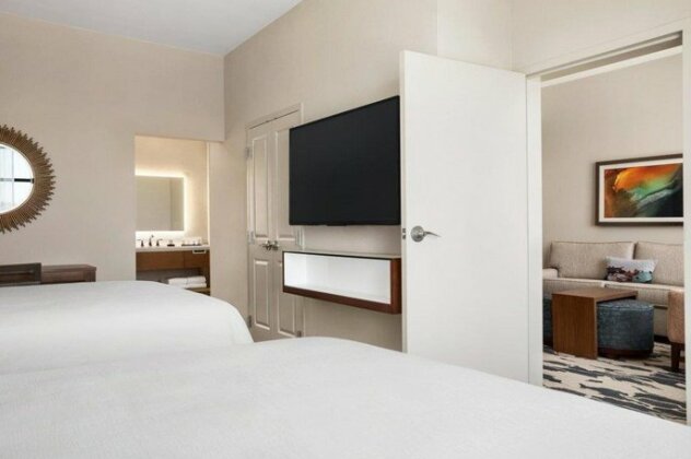 Embassy Suites by Hilton McAllen Convention Center - Photo4