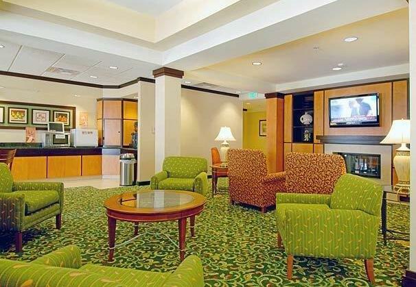 Fairfield Inn & Suites Atlanta McDonough - Photo4