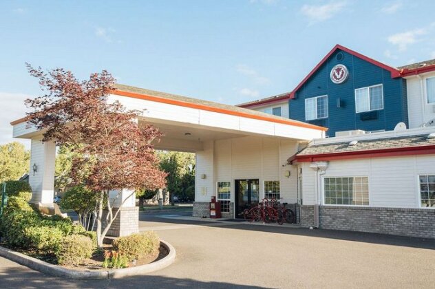 Red Lion Inn & Suites McMinnville - Photo2